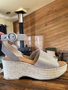 Dolce Vita Light Gray Espadrille Wedge Sandals with Ankle Buckle (Gray)